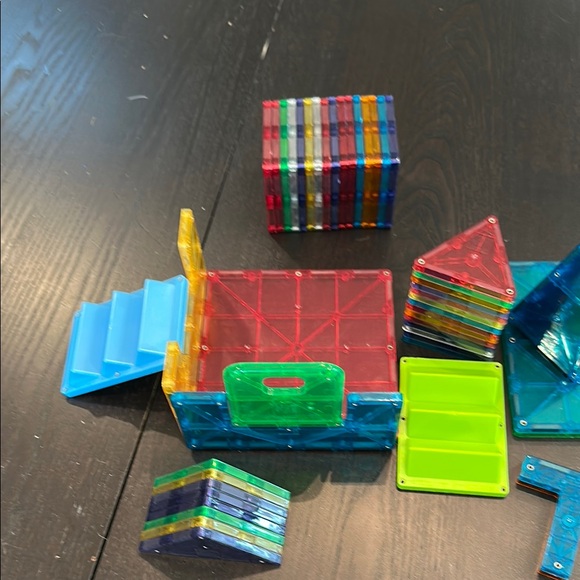 Colorful Magnetic Building Blocks Set - Picture 2 of 5